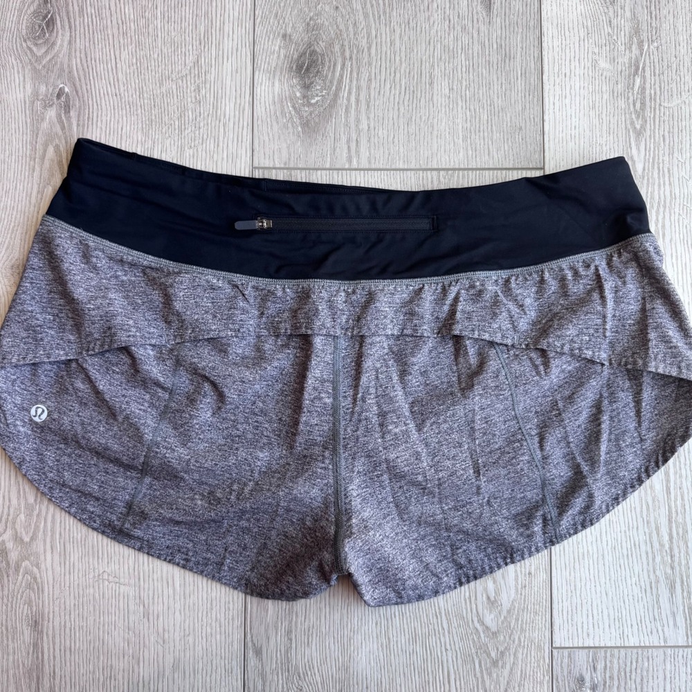 Lululemon Speed Up Shorts Heathered Gray Black Low Rise Running Size 10 2.5"